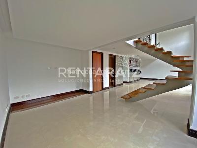 Apartamento de 4 alcobas en venta en Belen Loma De Los Bernal, Medellín, 156 m² · foto 3 de 20