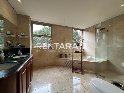 Apartamento en venta en El Poblado, Medellín · foto 8 de 20