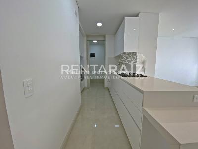 Apartaestudio en venta en El Poblado, Medellín, 72 m² · foto 3 de 20