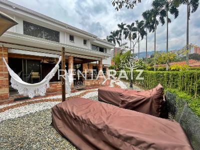 Casa de 4 alcobas en venta en Loma Benedictinos Envigado, Envigado, 340 m² · foto 10 de 20