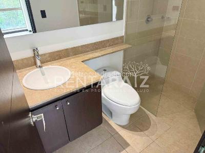 Apartamento de 3 alcobas en venta en El Poblado, Medellín, 274 m² · foto 8 de 20