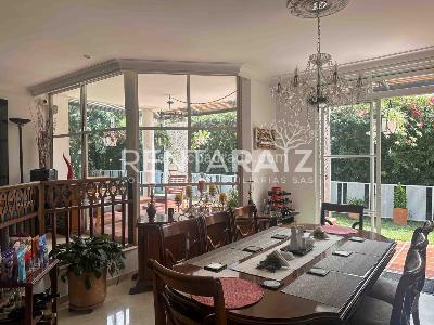 Casa de 4 alcobas en venta en El Poblado, Medellín, 261 m² · foto 9 de 20
