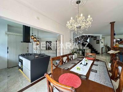 Casa de 4 alcobas en venta en El Poblado, Medellín, 261 m² · foto 10 de 20