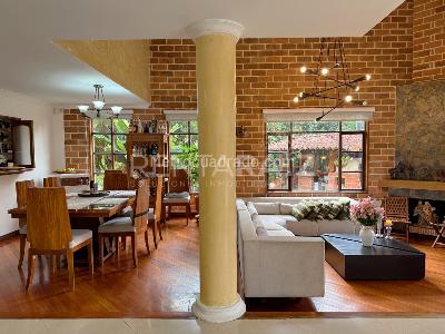 Casa de 4 alcobas en venta en Asdesillas, Sabaneta, 358 m² · foto 10 de 20