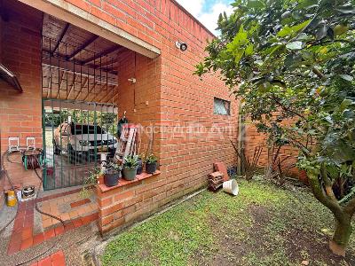 Casa de 4 alcobas en venta en El Tesoro, Medellín, 302 m² · foto 12 de 20