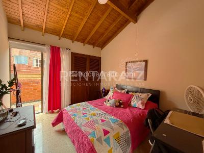 Casa de 4 alcobas en venta en El Tesoro, Medellín, 302 m² · foto 18 de 20