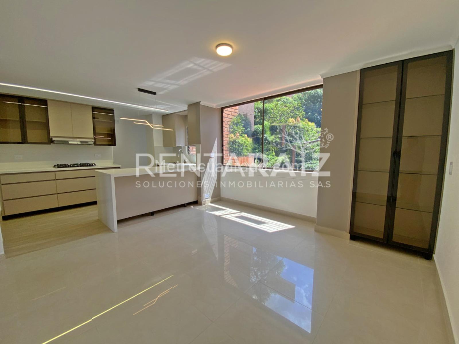 Apartamento de 3 habitaciones en venta en Los Balsos, Medellín — imagen 1 de 20