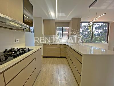 Apartamento de 3 alcobas en venta en Los Balsos, Medellín, 278 m² · foto 3 de 20