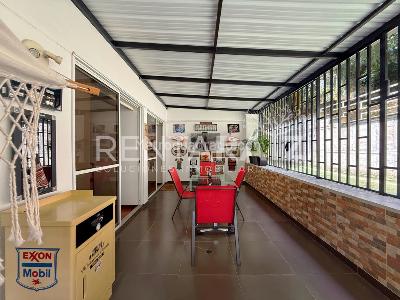 Apartamento de 2 alcobas en venta en El Campestre, Medellín, 128 m² · foto 2 de 20