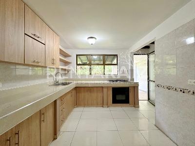 Casa de 4 alcobas en venta en Loma Del Chocho, Envigado, 354 m² · foto 12 de 20