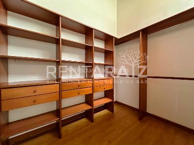 Casa de 4 alcobas en venta en Loma Del Chocho, Envigado, 354 m² · foto 18 de 20
