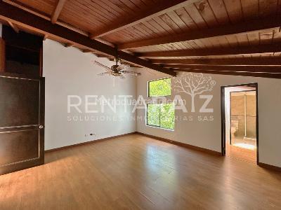 Casa de 4 alcobas en venta en Loma Del Chocho, Envigado, 354 m² · foto 20 de 20