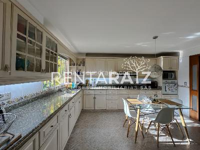 Casa de 4 alcobas en venta en La Calera, Medellín, 360 m² · foto 11 de 20