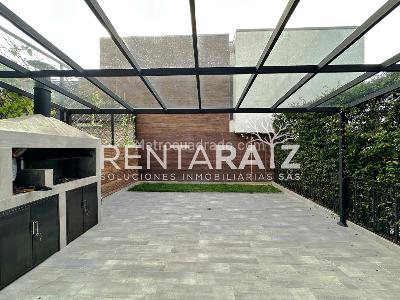Casa de 3 alcobas en venta en Intermedia, Envigado, 350 m² · foto 3 de 20