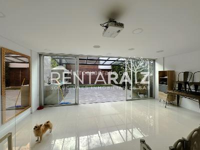 Casa de 3 alcobas en venta en Intermedia, Envigado, 350 m² · foto 15 de 20
