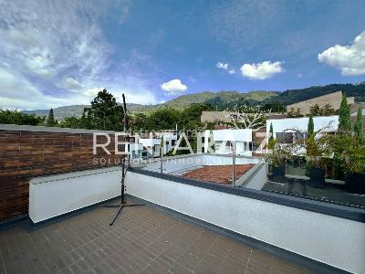 Casa de 3 alcobas en venta en Intermedia, Envigado, 350 m² · foto 18 de 20