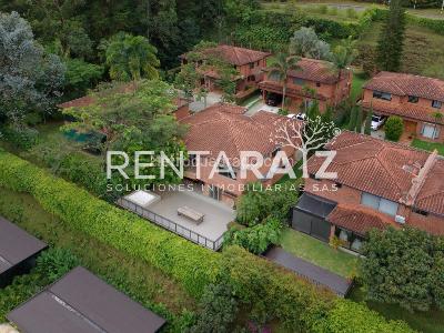 Casa de 4 alcobas en venta en El Poblado, Medellín, 339 m² · foto 2 de 20
