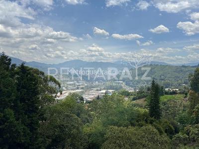 Casa de 4 alcobas en arriendo en Caldas, Medellín, 600 m² · foto 6 de 20