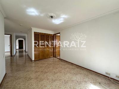 Apartamento de 3 alcobas en venta en El Poblado, Medellín, 220 m² · foto 8 de 20