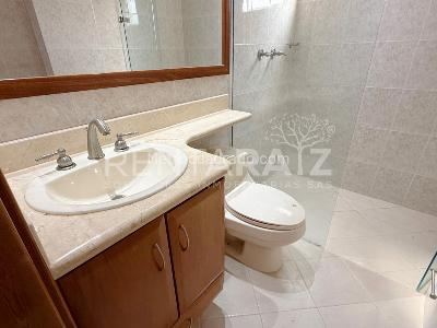 Apartamento de 3 alcobas en venta en Laureles, Medellín, 160 m² · foto 11 de 20