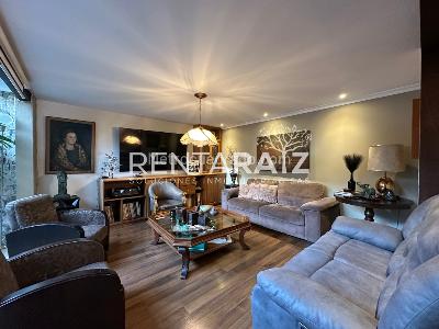 Casa de 3 alcobas en venta en Loma Del Escobero, Envigado, 230 m² · foto 2 de 20