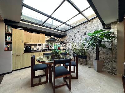 Casa de 3 alcobas en venta en Loma Del Escobero, Envigado, 230 m² · foto 8 de 20