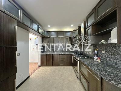 Casa de 5 alcobas en venta en La Doctora, Sabaneta, 300 m² · foto 8 de 20