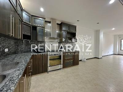 Casa de 5 alcobas en venta en La Doctora, Sabaneta, 300 m² · foto 9 de 20