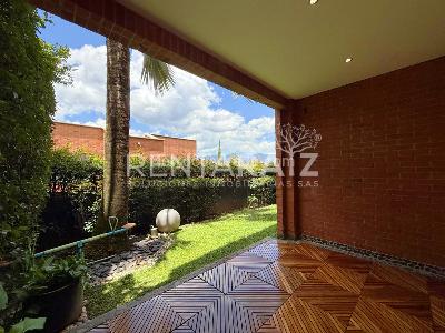 Casa de 5 alcobas en venta en Loma Benedictinos, Envigado, 300 m² · foto 6 de 20