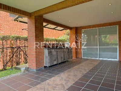 Casa de 5 alcobas en venta en Loma Benedictinos, Envigado, 300 m² · foto 7 de 20