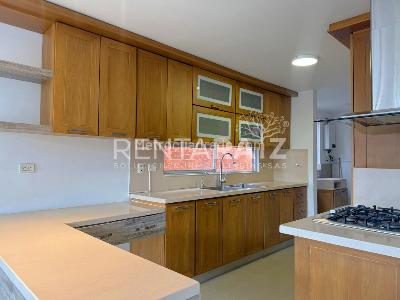 Casa de 5 alcobas en venta en Loma Benedictinos, Envigado, 300 m² · foto 11 de 20