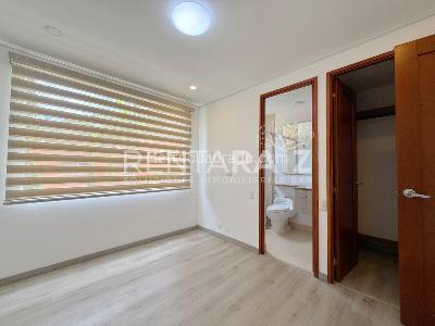 Casa de 5 alcobas en venta en Loma Benedictinos, Envigado, 300 m² · foto 15 de 20