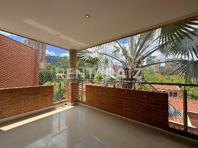 Casa de 5 alcobas en venta en Loma Benedictinos, Envigado, 300 m² · foto 18 de 20