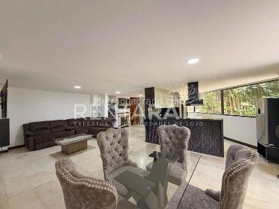 Casa de 5 alcobas en venta en El Poblado, Medellín, 600 m² · foto 3 de 20
