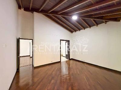 Casa de 5 alcobas en venta en El Poblado, Medellín, 600 m² · foto 13 de 20