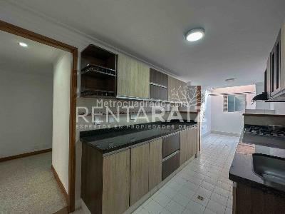 Casa de 4 alcobas en venta en Castropol, Medellín, 187 m² · foto 3 de 20
