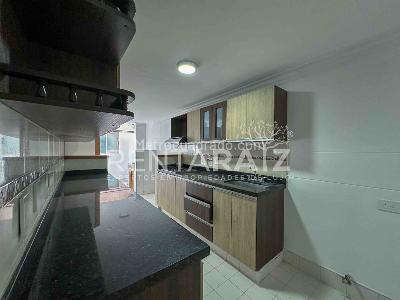 Casa de 4 alcobas en venta en Castropol, Medellín, 187 m² · foto 4 de 20