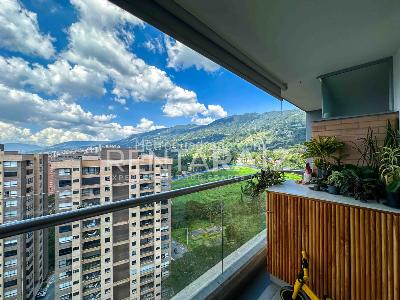 Apartamento de 3 alcobas en venta en Loma De Las Brujas, Envigado, 173 m² · foto 10 de 20