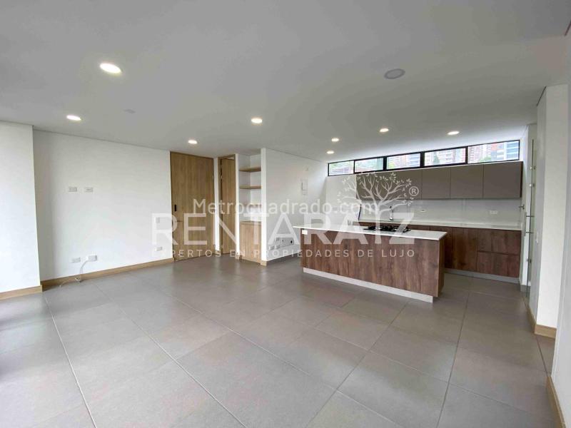 Apartamento Amplio de 3 Alcobas en El Tesoro - 4