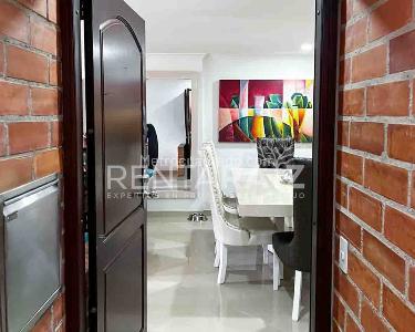 Apartamento de 4 alcobas en venta en Laureles, Medellín, 215 m² · foto 2 de 20