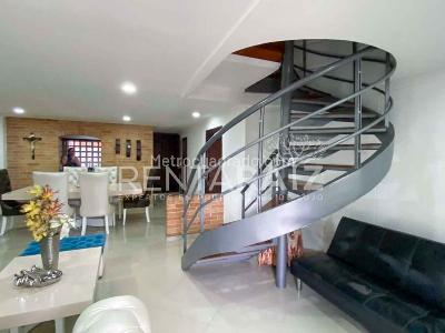 Apartamento de 4 alcobas en venta en Laureles, Medellín, 215 m² · foto 4 de 20