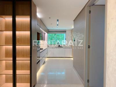 Casa de 3 alcobas en venta en Loma Del Chocho, Envigado, 304 m² · foto 8 de 20