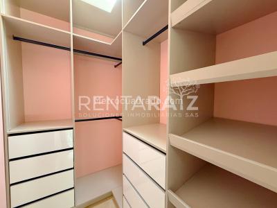 Casa de 3 alcobas en venta en Loma Del Chocho, Envigado, 304 m² · foto 19 de 20