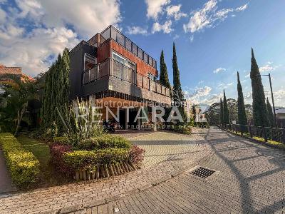 Casa de 4 alcobas en venta en La Calleja, Envigado, 343 m² · foto 2 de 20