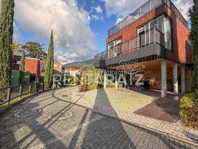 Casa de 4 alcobas en venta en La Calleja, Envigado, 343 m² · foto 4 de 20
