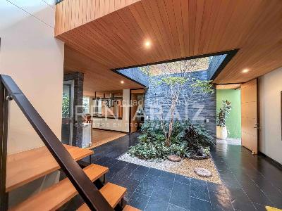 Casa de 4 alcobas en venta en La Calleja, Envigado, 343 m² · foto 10 de 20