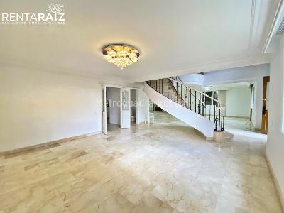 Casa de 4 alcobas en venta en San Lucas, Medellín, 735 m² · foto 4 de 20