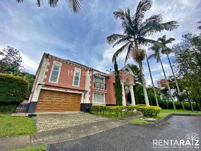 Casa de 4 alcobas en venta en San Lucas, Medellín, 735 m² · foto 10 de 20