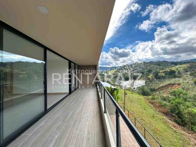 Casa de 3 alcobas en venta en Vereda Sajonia, Rionegro, 328 m² · foto 2 de 20