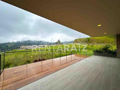 Casa de 3 alcobas en venta en Sajonia, Rionegro, 334 m² · foto 8 de 20